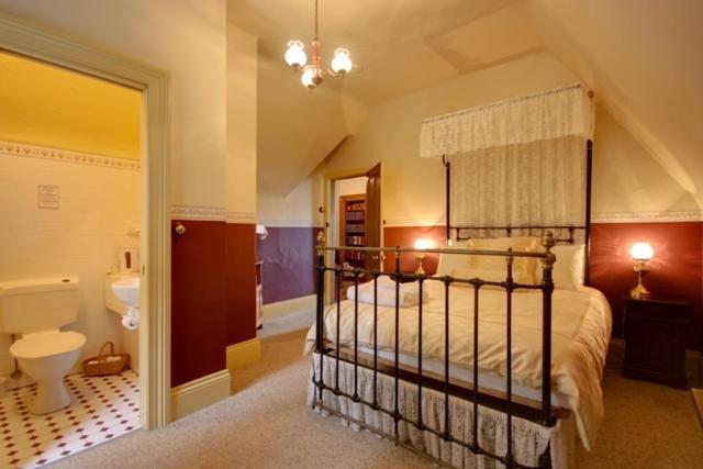 Westella Colonial B&B Accommodation อัลเวอร์สโตน ห้อง รูปภาพ