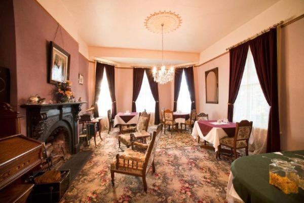 Westella Colonial B&B Accommodation อัลเวอร์สโตน ภายนอก รูปภาพ