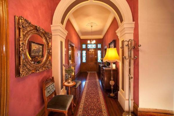 Westella Colonial B&B Accommodation อัลเวอร์สโตน ภายนอก รูปภาพ